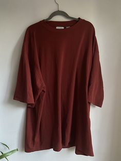 90s oversized t-shirt by liz claiborne deep red burgundy color, soft cotton rib material great to wear over turtlenecks on a fall hike : ) size 3XL Oversized Brown T-shirt For Fall, Oversized Ribbed Brown Top, Oversized T-shirt For Fall, Relaxed Fit Drop Shoulder T-shirt For Fall, Fall Relaxed Fit Drop Shoulder T-shirt, Red Oversized Tops For Loungewear, Oversized Red Top For Loungewear, Oversized T-shirt For Fall Loungewear, Red Short Sleeve T-shirt For Fall