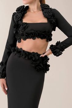 Black crepe flower embellished bolero - HEIRESS BEVERLY HILLS Bolero Outfit, Heiress Beverly Hills, Faux Fur Bolero, Fur Bolero, Creation Couture, Cardigan Sweater Jacket, Gothic Dress, Crop Top Blouse, Boho Maxi Dress