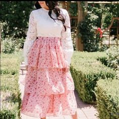 Beautiful And Stunning From Nordstrom Bought For An Event I Didn't Attend Make An Offer Pink Midi Skirt With Ruffles, Birthday Outfits Modest, Classy Birthday Outfits, Classy Birthday Outfit, Classy Birthday, 2025 Board, Rachel Parcell, Outfits Modest, Tiered Ruffle Skirt