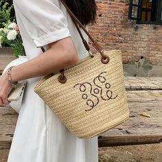 FREE Worldwide Shipping!!!5 Days Easy Return!Estimated delivery time to USA is 10-20 business days, for other countries - 10-49 business days Main Material: StrawLining Material: PolyesterShape: BucketStyle: CasualOccasion: VersatileInterior: Interior Slot PocketExterior: Open PocketSize: 28*21*15 cm/11.02*8.26*5.90 inchesColor: Khaki Our hot items ALWAYS sell out FAST so get yours now before we run out! We only have Limited Stock! Casual Bucket Satchel With Top Carry Handle, Casual Summer Canvas Shopping Bag, Casual Summer Canvas Bag For Shopping, Casual Rectangular Canvas Bag For Spring, Casual Canvas Bag For Summer Shopping, Tan Handheld Bag For Travel, Tan Handheld Travel Bags, Handheld Tan Travel Bag, Spring Satchel Straw Bag For Daily Use