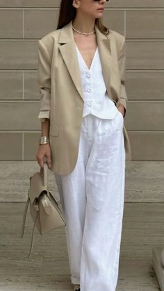 Outfit Upgrade, Casual Outfit Inspiration, Old Money Style, Work Wardrobe, 10 Pounds, Stylish Fashion