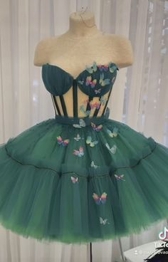 Sweetheart Neckline Short Party Tulle Dress with Butterflies Green Organza Dress With Sweetheart Neckline, Green Organza Dress For Party, Green Corset Dress For Prom Party, Green Corset Dress For Prom Season Party, Green Corset Dress With Sweetheart Neckline For Party, Fitted Green Corset Dress For Prom Season, Dress With Butterflies, Pretty Bridesmaid Dresses, Tiered Prom Dress