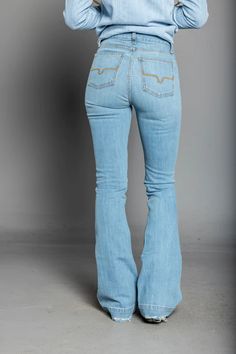 Our popular Jennifer jeans are in lighter, distressed denim. The ultra-high rise and super wide flare leg flatter all shapes and sizes, while the lighter denim updates the look without sacrificing the durability of our ring-spun denim. Fabric: 99% Cotton | 1% Spandex Fit: Ultra High Rise, Super Wide Flare Leg Details: Denim Ring, Cute Western Outfits, Country Fits, Western Wear Outfits, Cute Country Outfits, Western Style Outfits, Cute Preppy Outfits, Fit Ideas, Kids Outerwear