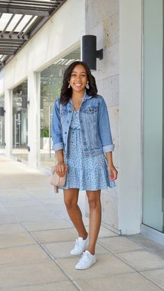 Dressed With Sneakers, Spring Dress With Sneakers, Dress And Sneakers Outfit Summer, Women's Summer Outfits, Switzerland Style, Dresses With Sneakers, Brunch Outfit Summer, Aniston Hair, Sunday Brunch Outfit