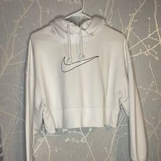 Never Worn Brand New Size Xs No Spills Or Stains Inside The Hood Says Just Do It All White Sweatshirt With Black Swoosh Super Soft On Inside Nike White Sweatshirt With Letter Print, Athleisure Hooded Top With Logo Print, Trendy White Hoodie Top, Nike Hooded Top With Letter Print, Nike Hoodie Tops For Athleisure, Nike Athleisure Hoodie Tops, White Logo Print Hoodie For Spring, White Long Sleeve Hoodie With Logo Print, White Athleisure Tops For Fall