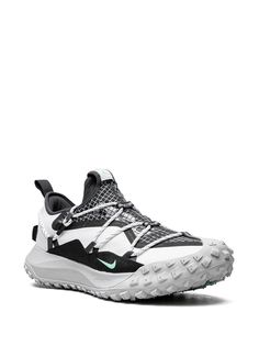 Find NIKE Acg Mountain Fly Low Se Sneakers on Editorialist. black/white panelled design logo patch at the tongue reflective detailing round toe front lace-up fastening rubber sole Nike Acg, Design Logo, Sneakers White, Patch Logo, Logo Design, Lace Up, Black White, Black And White, Nike