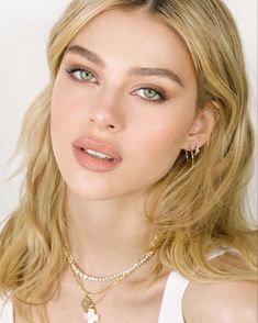 Makeup Cantik, Nicola Peltz, Nicolas Peltz, Spring Makeup, Natural Makeup Looks, Prom Makeup, Gorgeous Makeup, Beauty Face