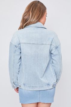 Keep it cool & keep it casual in our Women's Oversized Denim Jacket. Featuring subtle distressed detailing for that edgy feel. Featuring buttoned flap pockets on front, functional side pockets, 6 button front closure, a classic collar, and button-cuff long sleeves. Due to the nature of the novelty wash process and hand-crafted design, each garment will have a unique appearance.Measurement (Based on size M)- Sleeve Length (From shoulder seam): 23.5” - Length: 27.5” - Chest: 19.5” • Machine wash c California Street Style, Off Duty Outfits, Ymi Jeans, Keep It Cool, Oversized Denim Jacket, L And Light, Weekend Wardrobe, Denim Design, Light Blue Color