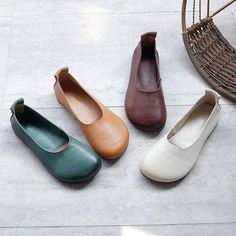 Comfortable, One of Kind. Flats online shop,|Cowhide/Calf|Rubber|Low Heels|Round Toe|Slip-On|Female|Pigskin|1.5cm|White|Brown|Bronze|35|36|37|38|39|40|Summer Wide Shoes For Women, Obiono Shoes, Ladies Wear, Flats Online, Wide Shoes, Retro Shoes, Barefoot Shoes, Comfortable Flats, Comfy Shoes