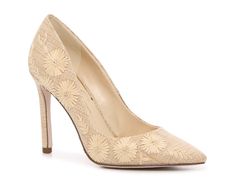 Jessica Simpson Haneh Pump - Free Shipping | DSW Jessica Simpson Now, Office Heels, Comfortable Pumps, Trending Handbags, Practice Wear, Flirty Dresses, Nude Pumps, Elegant Shoes, Jessica Simpson Shoes