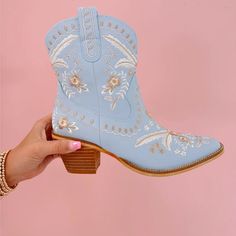 Brand New Size 6 Cushy Inside Too Big For Me But I'm A True Size 5 Baby Blue Wedding Shoes, Western Embroidered Boots For Summer, Embroidered Western Boots For Summer, Embroidered Western Summer Boots, Embroidered Closed Toe Summer Boots, Spring White Embroidered Boots, Spring Embroidered White Boots, Blue Western Boots For Summer, Western Blue Boots For Spring