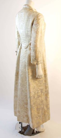 Cream Ball Gown For Formal Occasions, Cream Silk Evening Gown, Formal Beige Silk Gown, Beige Silk Gown For Formal Occasions, Elegant Cream Gown For Evening, Cream Ball Gown For Evening, Elegant Cream Evening Gown, Elegant Floor-length Gown With Historical Design, Elegant Historical Dress For Vintage Events