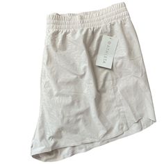 New With Tag Athleta Printed Hustle 3” Shorts Size 3x. Semi Fitted Mid Rise Featherweight Stretch Fully Adjustable Drawstring Lightweight Athletic Shorts For Yoga In Summer, Lightweight Athletic Shorts For Yoga, Lightweight Athletic Shorts For Yoga And Summer, Go-dry Athletic Shorts For Yoga In Spring, White Summer Activewear For Sports, White Summer Activewear Shorts, White Athletic Shorts For Spring Yoga, Summer White Short Activewear, White Go-dry Shorts For Spring