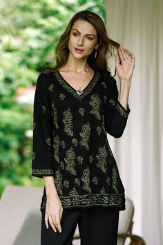 India's Shalabh designs this 100% cotton tunic featuring a V neck, long sleeves, and lateral slits for comfort and freedom of movement. Traditional chikankari hand embroidery in olive green is used to create intricate flowers, buds, and leaves across the field of jet black fabric to create this wardrobe staple, which pairs with just about anything. Poet Blouse, Cotton Tunic, Summer Lace, Diet Foods, Black Tunic, Dress Out, Embroidered Tunic, Beautiful Blouses, Cotton Voile