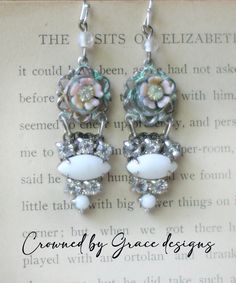 "Pale pink flowers on a verdigrisÔ backing with natural green patina. The little flowers were salvaged from a broken vintage brooch and the bottom pieces were recycled from a vintage milk glass and rhinestone necklace in disrepair. Dangles about 2\" from french ear wires. thanks for visiting! JERI" Vintage Flower Earrings For Wedding, Vintage Green Flower Earrings, Pale Pink Flowers, Pink Sweets, Altered Art Jewelry, Assemblage Earrings, Found Object Jewelry, Vintage Jewelry Ideas, Steampunk Earrings