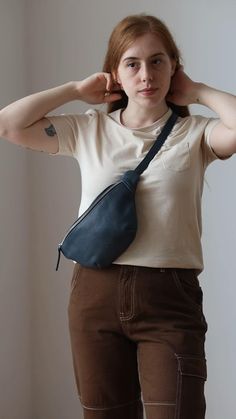 Leather Belt Bag With Zipper Pouch For Travel, Casual Leather Belt Bag With Zipper Pouch, Leather Belt Bag With Zipper Pouch For Everyday, Everyday Leather Belt Bag With Zipper, Leather Belt Bag With Zipper Pocket, Everyday Leather Belt Bag With Zipper Pocket, Modern Leather Belt Bag With Zipper Pouch, Leather Fanny Pack, A Metal