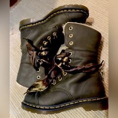 The Cutest Winter Boots With Satin Laces!! **Never Worn** Too Too Adorable But Never Gets Cold Enough Here! Foldover Boots, Glitter Combat Boots, Cute Winter Boots, Dr Martens Airwair, Ankle Lace Up Boots, Black Leather Combat Boots, Leather Lace Up Boots, Leather Mary Janes, Dr Martens Shoes