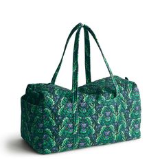 Our Large Original Duffel from our Wicked collab is your go-to travel companion. Its spacious design and stylish look make it ideal for any adventure. Fleece Patterns, Backpack Lunch Bag, Belt Purse, Stocking Stuffer Gifts, Toiletry Bag Travel, Mini Purse, Scarf Jewelry, Stylish Bag, Exclusive Bag