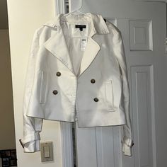 White Ann Taylor Button-Down Dress Coat. Size 6. Slightly Ribbed. Can Wear Buttoned Or Unbuttoned. New With Tags. Elegant Button-up Cotton Outerwear, White Collared Blazer With Buttons, Elegant Collared Cotton Outerwear, Elegant Cotton Collared Outerwear, Spring Blazer With Covered Buttons And Lapel Collar, Daywear Button-up Blazer With Button Closure, Button-up Blazer For Daywear, White Spring Outerwear With Double Button Closure, Spring White Outerwear With Double Button Closure