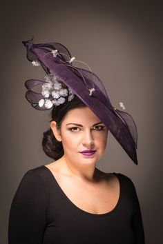 Purple dandelion flower statement saucer hat/ by AnnabelAllenHats Purple Dandelion, Ascot Outfits, Ascot Ladies Day, Mother Of The Bride Hats, Festival Headpiece, Occasion Hats, Ascot Hats, Hat Fascinator, Bride Hat