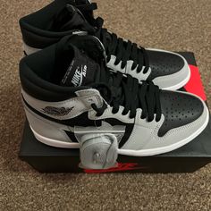 Air Jordan 1 High Og Shadow 2.0. Men’s Size 9 New In Box Only Laced And Tried On. Feel Free To Make An Offer Air Jordan 1 Box, Air Jordan 1 Shadow 2.0, Jordan 1 Shadow, Tenis Jordan, Shoes Jordan 1, Shadow 2, Jordan Grey, Jordan 1s, Shoes Jordan