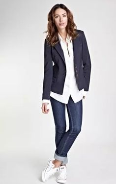 Classy Tomboy, Job Outfits, Boss Style, 2023 Outfits, Blazer Outfits Casual, Smart Casual Women, Blazer Outfits For Women, Amal Clooney, Blazer Outfit