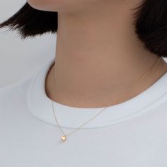 Update gorgeously with a smooth chain necklace with a simple charm.
A ball -shaped gold pendant fits casually and fashion. Jewelry Brand, Mail Order, 100 Years, Gold Pendant, Chain Necklace, Diamonds, Chain, Pendant, Gold