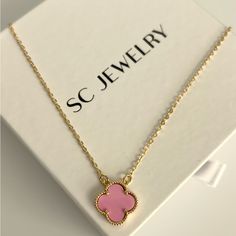 -Double Sided -Pink Clover Necklace -1 Motifs -Au750 Stamp -%100 Hypoallergenic -Will Not Tarnish Or Fade -Gold Plated On Stainless Steel Comes With Special Pouch Pink Van Cleef Necklace, Elegant Pink Gold Flower Jewelry, Pink Gold Jewelry With Clavicle Chain For Gift, Pink Flower-shaped Necklaces For Mother's Day, Pink Sterling Silver Jewelry, Tarnish Resistant, Pink Flower Pendant Necklace With Clavicle Chain, Pink Clavicle Chain Necklace For Valentine's Day, Pink Clavicle Chain Jewelry For Anniversary, Feminine Pink Jewelry With Adjustable Chain