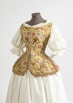 Linen Waistcoat, Historical Dress, 18th Century Costume, 18th Century Clothing, Museum Fashion, 18th Century Fashion