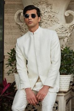 Shop for Bohame Off White Parvana Chikankari Embroidered Bandhgala Jacket Set for Men Online at Aza Fashions White Bandhgala, Embroidered Bandhgala, Chikankari Embroidery, Fabric Shoes, Pattern Embroidery, Fashion App, Embroidered Jacket, Full Sleeves, Shirt And Pants