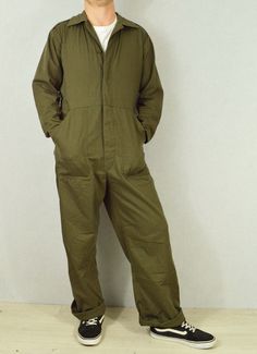 Boiler Suit Outfit, Men Jumpsuits, Workwear Jumpsuit, Men Overall, Green Army Men, Workwear Overalls, Workwear Vintage, Vintage Overalls, Jumpsuit Men