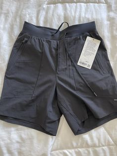 NWT Mens Lululemon License To Train Shorts 7" Lined Black Size : S Mens Lululemon Shorts, Lululemon Mens Shorts, Men’s Lululemon, Float Webtoon, Mens Wishlist, Lululemon Outfit Men, Guy Christmas Gift Ideas, Mens Lululemon Outfit, Bf Basket