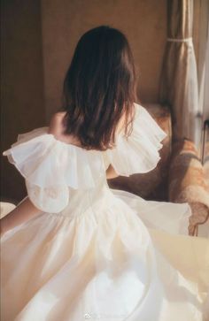 Era Victoria, Old Dress, Trening Fitness, Foto Poses, Princess Aesthetic, Vestidos Vintage, Looks Style, Halle, Fancy Dresses