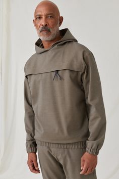 Sweatshirt Designs Men, Activewear Details, Sportswear Details, Designer Sweatshirts, Men Stylish Dress, Mens Sweatshirts Hoodie, Shirt Print Design, Sport Style, Clothing Details