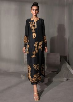 Foncé – Saira Shakira Elegant Hand Embellished Long Sleeve Kurta, Elegant Long Sleeve Hand Embellished Kurta, Elegant Formal Embellished Pant Set, Silk Long Sleeve Formal Pant Set, Silk Long Sleeve Pant Set For Formal Occasions, Elegant Evening Palazzo Set With Dabka Work, Designer Embellished Black Palazzo Set, Evening Embellished Black Palazzo Set, Evening Black Embellished Palazzo Set