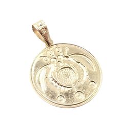 About This Piece: Metal: 18k yellow gold  Pendant Size:  Full Size: 22mm x 31mm  Bale Size: Can be worn with 2mm chain  Weight: 2.7 grams  Hallmarks: 1996 A21 750 (Lalaounis Logo) Greece    Please refer to the dimensions in the description above for accurate measurements. Please reach out to the seller with any questions on dimensions or fit prior to purchase. Ceremonial Large Pendant Yellow Gold Jewelry, Ceremonial Yellow Gold Jewelry With Large Pendant, Yellow Gold Amulet Style Jewelry With Large Pendant, Yellow Gold Coin-shaped Jewelry With Polished Finish, Traditional Collectible Yellow Gold Jewelry, Yellow Gold Amulet Jewelry With Large Pendant, Polished Yellow Gold Coin Jewelry, Yellow Gold Coin Jewelry With Polished Finish, Polished Finish Yellow Gold Coin Jewelry