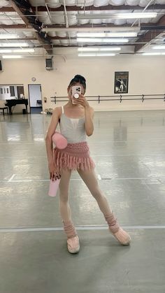 Ballerina Aesthetic Pink, Going To The Ballet Outfit, Real Ballet Core, Ballet Fits, Dancer Stretches, Ballerina Aesthetic