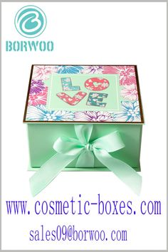 Cosmetics gift boxes with bows. The overall style of the packaging is mainly youthful, reflecting the characteristics of the product and the main target group. Artisan Soap, Cosmetic Packaging