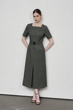 Straight Cut Dress, Mean Blvd, A Line Shorts, Cotton Midi Dress, Office Style, Office Fashion, Office Wear, S Models, Dress Brands