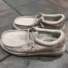 Size Y3 Never Worn Hey Dude Shoes, Hey Dudes, Hey Dude, Kids Shoes, Shoes Sneakers, Kids Shop, Sneakers, Color