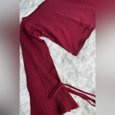 New Blouse Size L Casual Red Blouse For Winter, Trendy Stretch Red Blouse, Casual Burgundy Blouse For Fall, Red Stretch Blouse For Fall, Trendy Red Winter Blouse, Casual Burgundy Blouse For Spring, Casual Burgundy Tops For Day Out, Statement Sleeves Blouse, White Satin Top