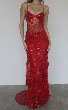 Hipster Dress, Birthday Party Dresses, Red Lace Prom Dress, Prom Dress Inspo, Lace Prom Dresses, Beachy Outfits, Floor Length Prom Dresses, Prom Dress Inspiration, Cute Prom Dresses