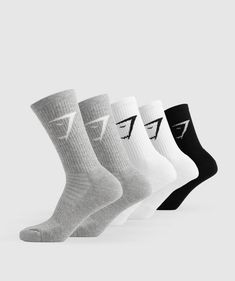 BEQUEM TRAGEN. BEQUEM PERFORMEN. 
Die Gymshark Premium Embroidered Crew-Socken bieten Komfort, Polsterung und Konturierung mit einer Mischung aus verstärktem Stretch-Material und Rippstrick und einer schmeichelhaften Passform bis zur Wade. So kannst du dich darauf verlassen, dass du dich stets gut unterstützt und elegant bewegst, egal ob auf dem Laufband oder auf der Straße. 
- 5 Paare pro Packung
- Hohe Crew-Socken-Passform
- Rippenstoff von der Mitte des Fußes bis zur Wade
- Birds-Eye-Stretchm Gymshark Socks, Gym Wishlist, Crew Socks Outfit, Socks Gym, Sock Outfits, Nike Socks, Swim Shoes, Crew Sock, Athletic Socks