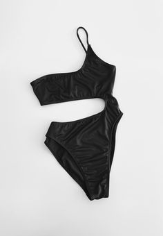 Coehlo One Piece Black in miami Black Bodysuit For Beach Season Sunbathing, Black Bodysuit For Sunbathing And Beach Season, Black One-piece Bodysuit For Sunbathing, Black Beachwear Bodysuit For Sunbathing, Black One-piece Swimsuit For Sunbathing, Summer Black Cutout Bodysuit, Black Bodysuit For Pool And Beach Season, Black Lined One-piece Swimwear For The Beach, Black One-piece Swimsuit With Lined Body For Beach