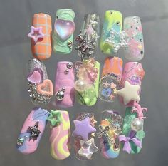 Pink Alien Nails, Space Charms Nails, Alien Nail Art, Decora Nails, Spaceship Nail Charm, Kawaii Nail Charm Designs, Stylish Nails Designs, Vibrant Nails, Colored Acrylic Nails