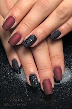 Black Floral Nail Designs, Black Thanksgiving Nails, Fall Matte Nail Designs, Winter Nail Designs Classy, Whimsigoth Nails, Grey Manicure, Fall Dip, Champagne Nails, Classy Nail Designs