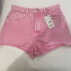 Nwt Zara Pink Acid Wash Denim Shorts, Size 14. Pink High Waist Jean Shorts With Frayed Hem, Pink High-waist Jean Shorts With Frayed Hem, High Waist Pink Jean Shorts With Frayed Hem, Pink Denim Shorts With Frayed Hem, Trendy Pink Jean Shorts With Pockets, Trendy Pink Relaxed Fit Jean Shorts, Pink Relaxed Fit Jean Shorts For Spring, Pink Jeans With Frayed Hem For Summer, Pink Short Jeans For Spring