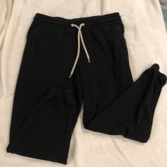 Great Condition Never Worn Black Gap Relaxed Fit Full Length Pants, Gap Full Length Relaxed Fit Pants, Gap Relaxed Fit Full-length Pants, Casual Fitted Black Joggers, Casual Black Fitted Joggers, Black High Waist Bottoms With Comfort Waistband, High Waist Black Bottoms With Comfort Waistband, Gap Casual Full-length Pants, Fitted Black Bottoms With Drawstring