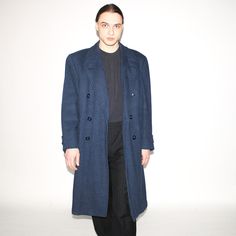 "Vintage 90s double breasted mac trench coat in blue   Size on tag : -, Approx. size : M/L, Length : 110 cm / 43.5\", Armpit to armpit : 59 cm / 23.5\", Sleeve : 41 cm / 16\". Material : Wool, Polyester. Lining : Polyester.    Model Height : 183 cm / 6'1\"" Vintage Trench Coat, Model Height, Vintage Looks, Double Breasted, Vintage 90s, Trench Coat, Mens Jackets, Mac, Jackets & Coats