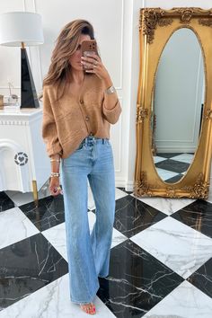 Flare Jean Outfit, Basket Weave Stitch, Best Business Casual Outfits, Emily Ann Gemma, Jeans Outfit For Work, Emily Ann, Outfit Cardigan